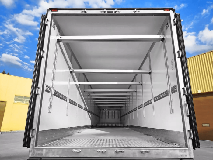 Двухуровневые полуприцепы: как увеличить эффективность грузоперевозок